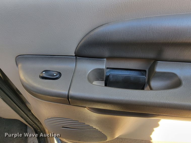 image for item LO9101 2000 Ford Excursion  SUV