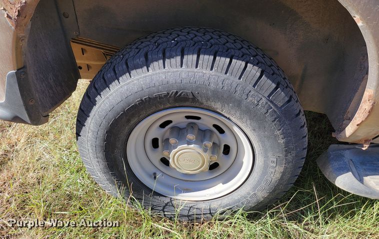 image for item LO9101 2000 Ford Excursion  SUV