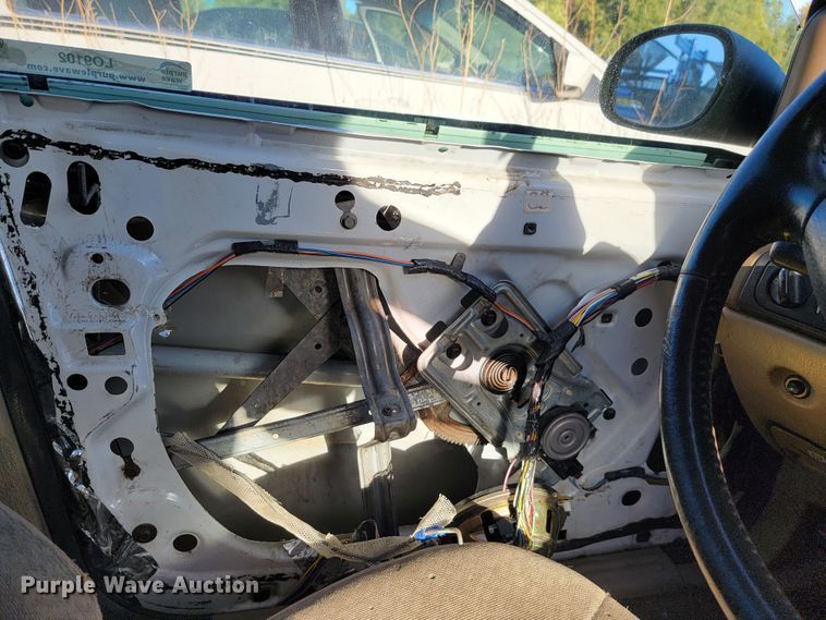 image for item LO9102 2004 Dodge Intrepid ES