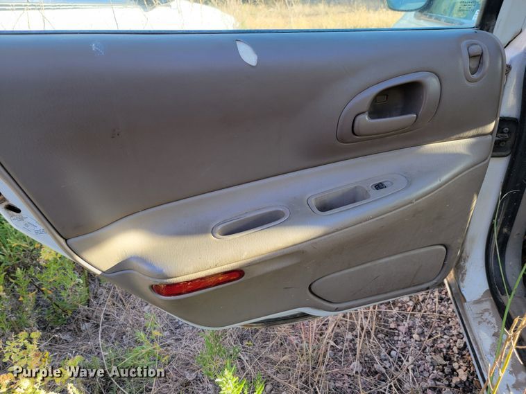 image for item LO9102 2004 Dodge Intrepid ES