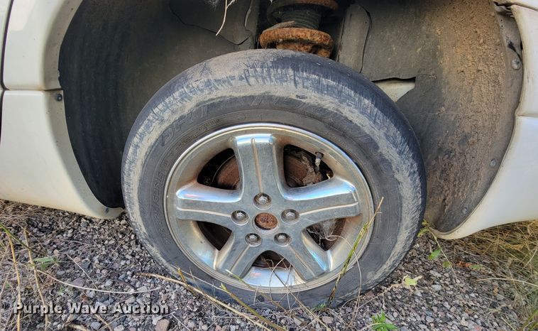 image for item LO9102 2004 Dodge Intrepid ES