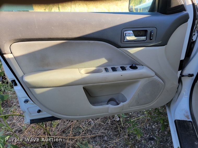 image for item LO9103 2010 Ford Fusion SE