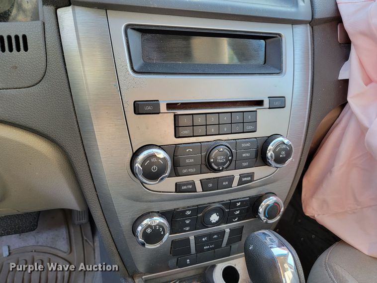 image for item LO9103 2010 Ford Fusion SE