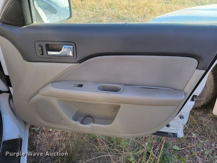 image for item LO9103 2010 Ford Fusion SE