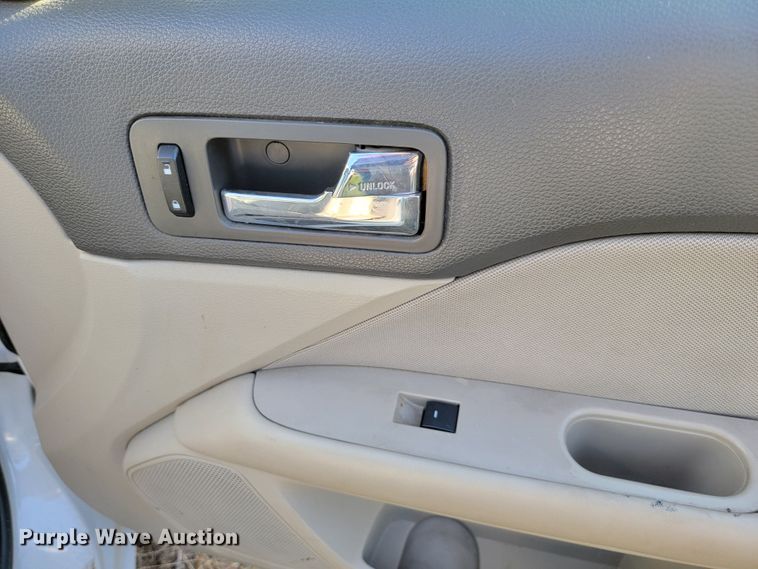 image for item LO9103 2010 Ford Fusion SE