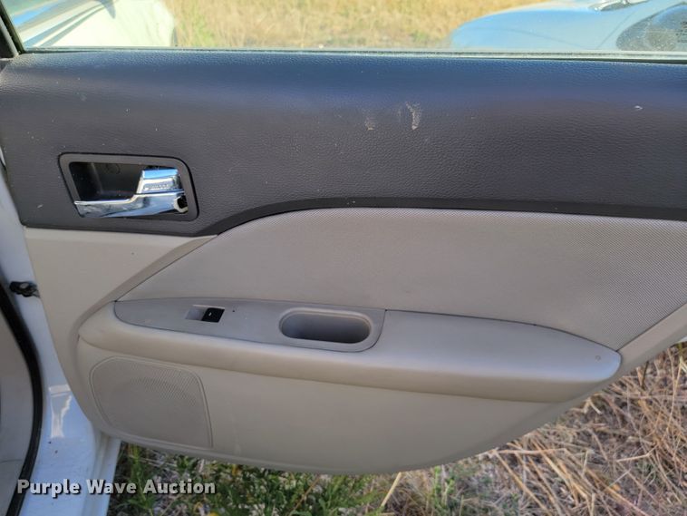 image for item LO9103 2010 Ford Fusion SE