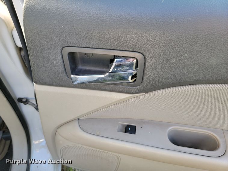 image for item LO9103 2010 Ford Fusion SE