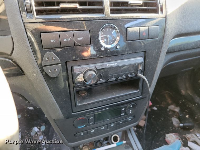 image for item LO9104 2007 Ford Fusion SE