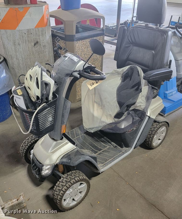 Pride Pursuit XL electric mobility scooter in Sioux Falls, SD Item