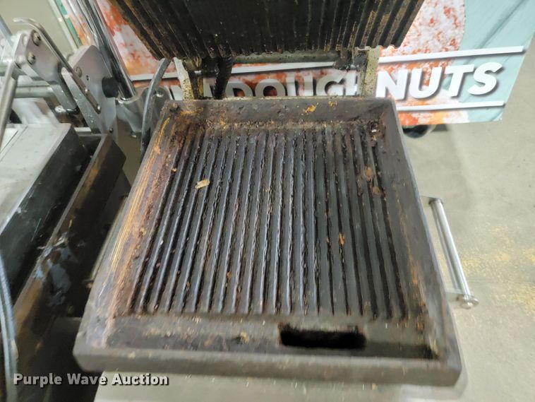 image for item LO9172 Restaurant equipment