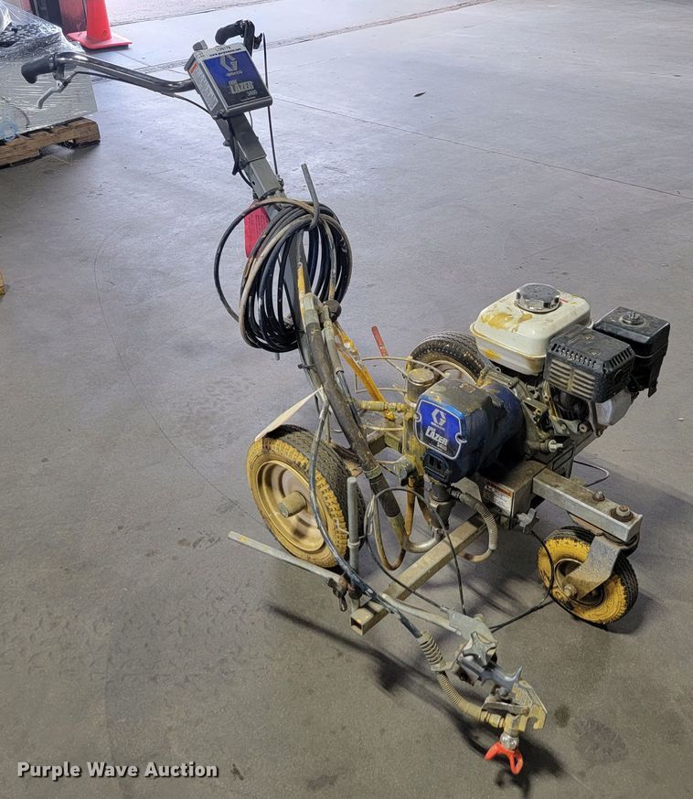 image for item LO9179 Graco Line Lazer 3400  paint sprayer