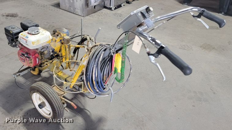 image for item LO9179 Graco Line Lazer 3400  paint sprayer