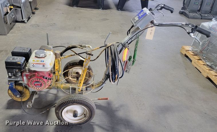 image for item LO9179 Graco Line Lazer 3400  paint sprayer