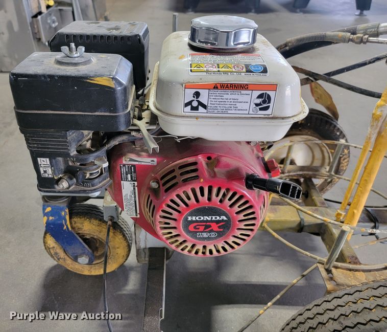 image for item LO9179 Graco Line Lazer 3400  paint sprayer