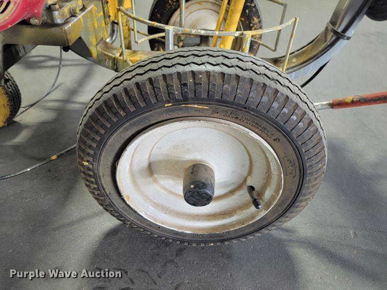 image for item LO9179 Graco Line Lazer 3400  paint sprayer