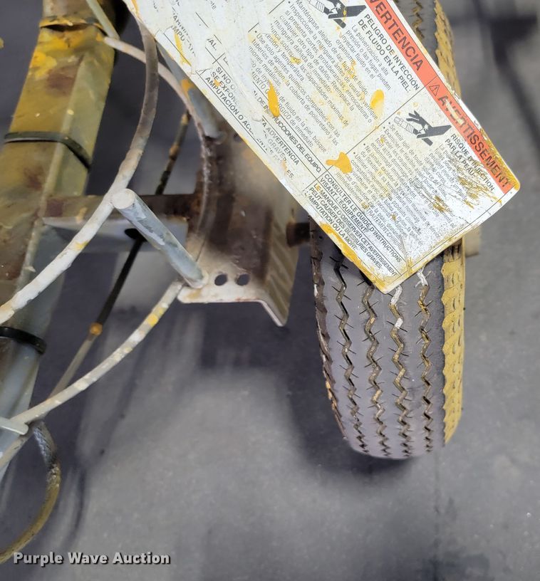 image for item LO9179 Graco Line Lazer 3400  paint sprayer