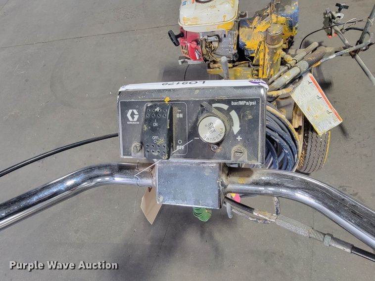 image for item LO9179 Graco Line Lazer 3400  paint sprayer