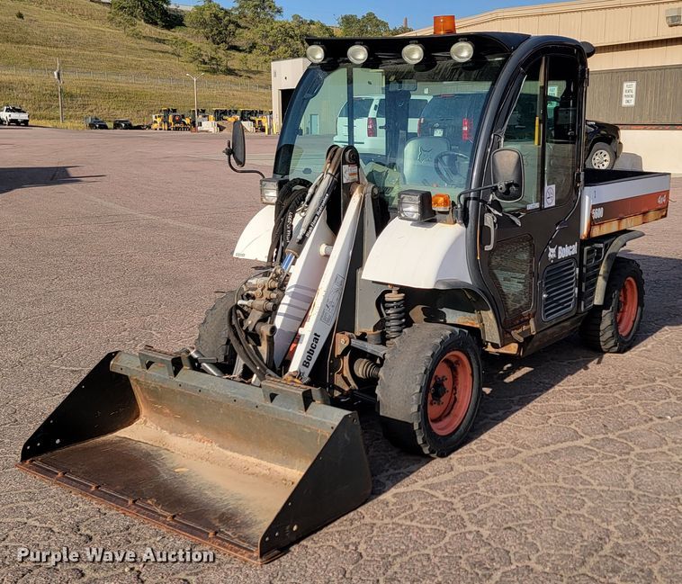 image for item LO9214 2012 Bobcat Toolcat 5600  utility vehicle