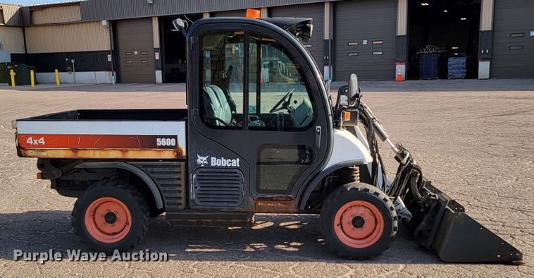 image for item LO9214 2012 Bobcat Toolcat 5600  utility vehicle