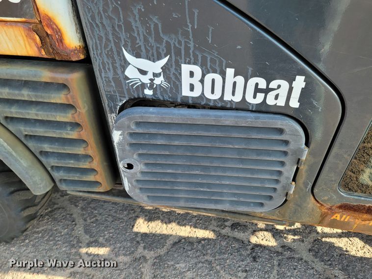 image for item LO9214 2012 Bobcat Toolcat 5600  utility vehicle