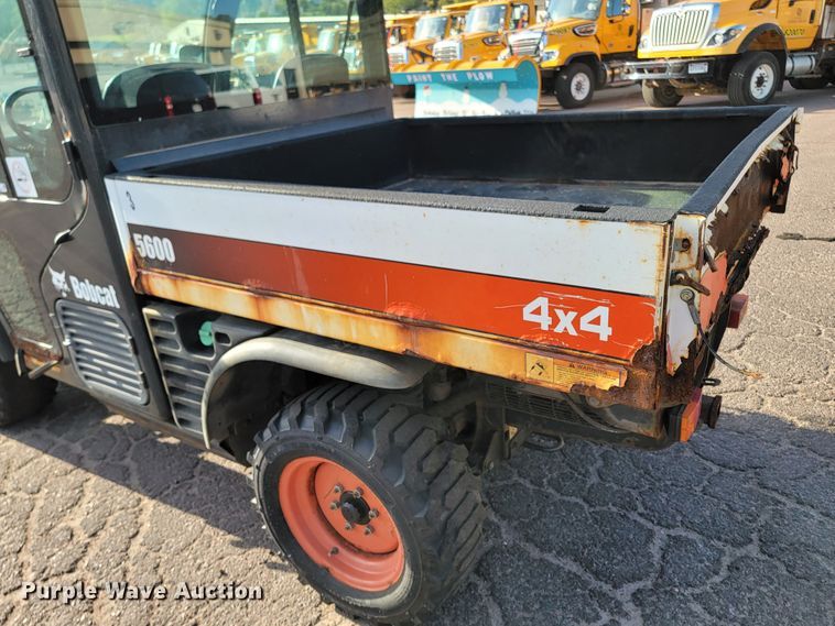 image for item LO9214 2012 Bobcat Toolcat 5600  utility vehicle