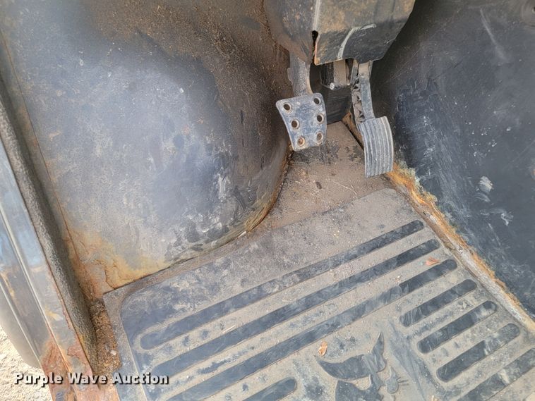 image for item LO9214 2012 Bobcat Toolcat 5600  utility vehicle