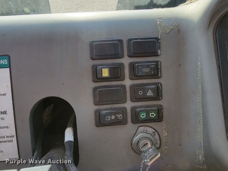 image for item LO9214 2012 Bobcat Toolcat 5600  utility vehicle