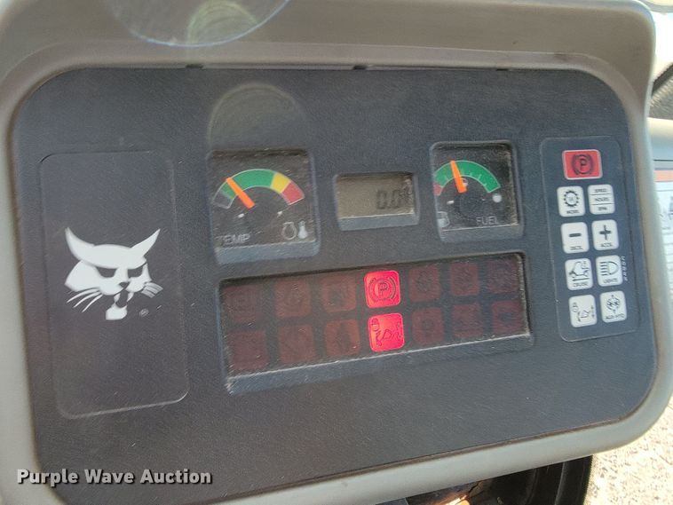 image for item LO9214 2012 Bobcat Toolcat 5600  utility vehicle