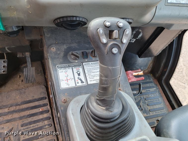 image for item LO9214 2012 Bobcat Toolcat 5600  utility vehicle