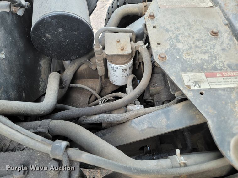 image for item LO9214 2012 Bobcat Toolcat 5600  utility vehicle