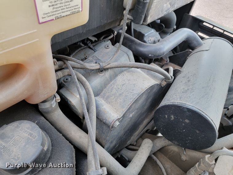 image for item LO9214 2012 Bobcat Toolcat 5600  utility vehicle