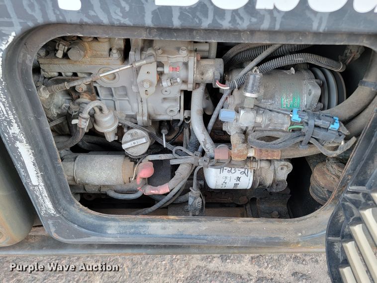 image for item LO9214 2012 Bobcat Toolcat 5600  utility vehicle