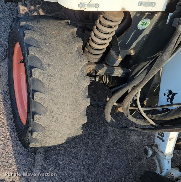 image for item LO9214 2012 Bobcat Toolcat 5600  utility vehicle