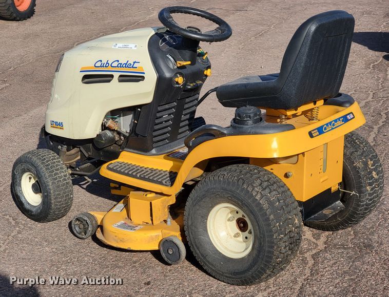 image for item LO9227 Cub Cadet LT1045  lawn mower