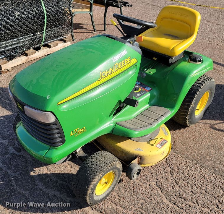 image for item LO9230 John Deere LT150  lawn mower