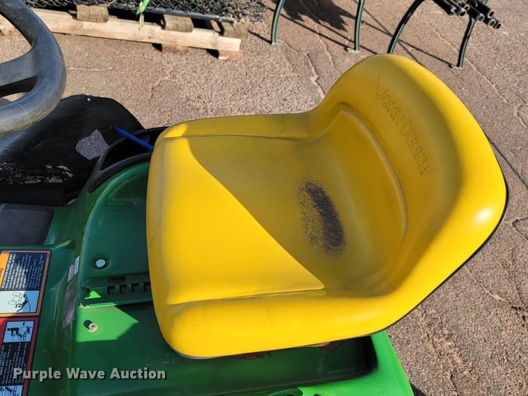 image for item LO9230 John Deere LT150  lawn mower