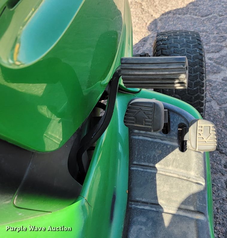 image for item LO9230 John Deere LT150  lawn mower