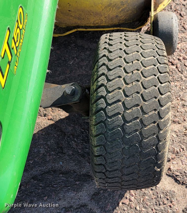 image for item LO9230 John Deere LT150  lawn mower