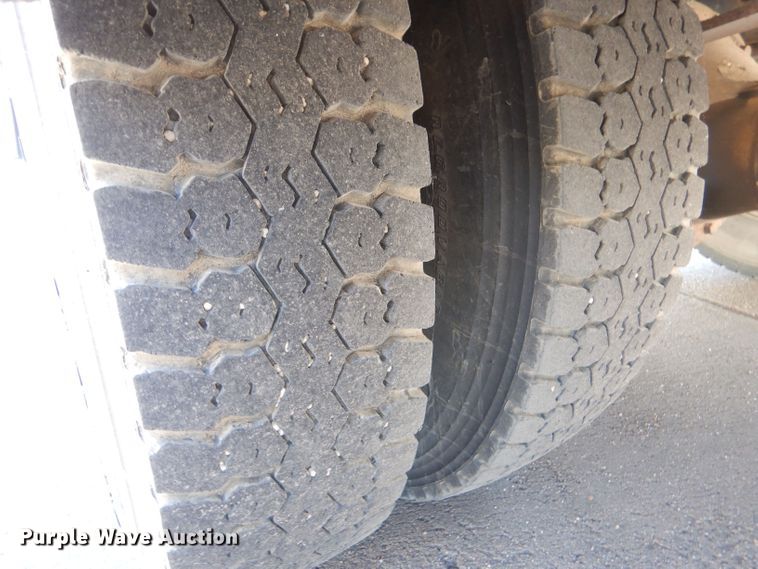 image for item LU9576 1997 Blue Bird TC2000  school bus