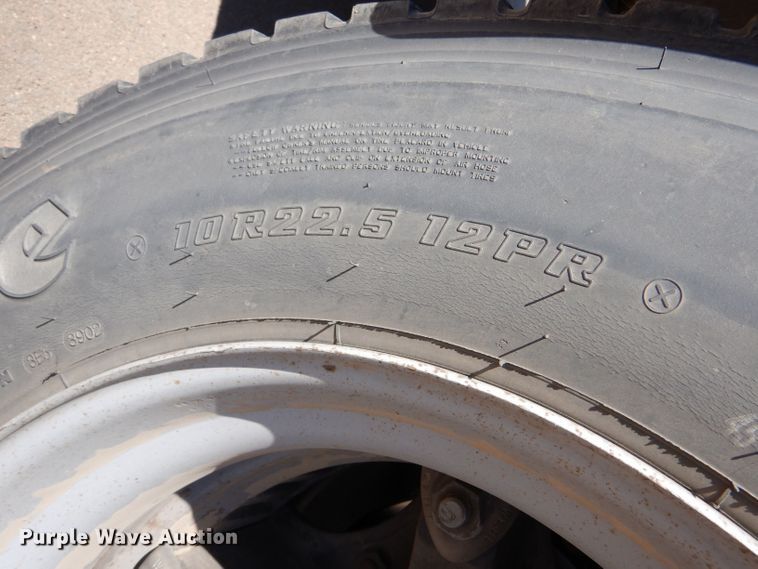 image for item LU9576 1997 Blue Bird TC2000  school bus