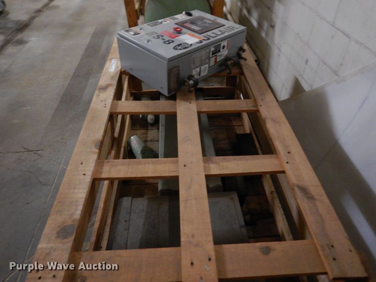 image for item MH9161 Sullair ES-8  air compressor