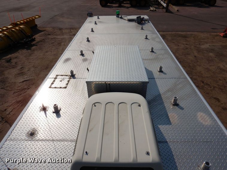 image for item MH9186 1987 Ford 8000  mobile command center