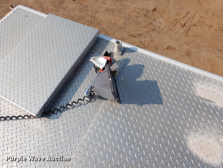 image for item MH9186 1987 Ford 8000  mobile command center