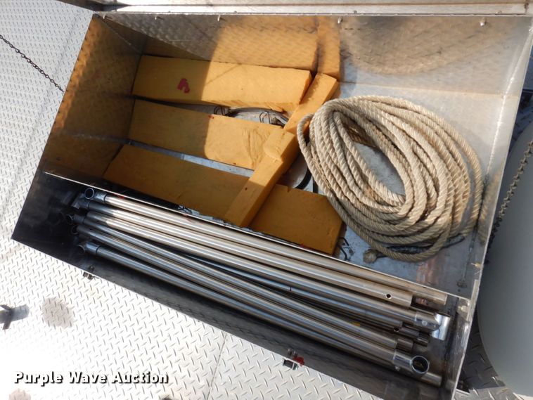 image for item MH9186 1987 Ford 8000  mobile command center