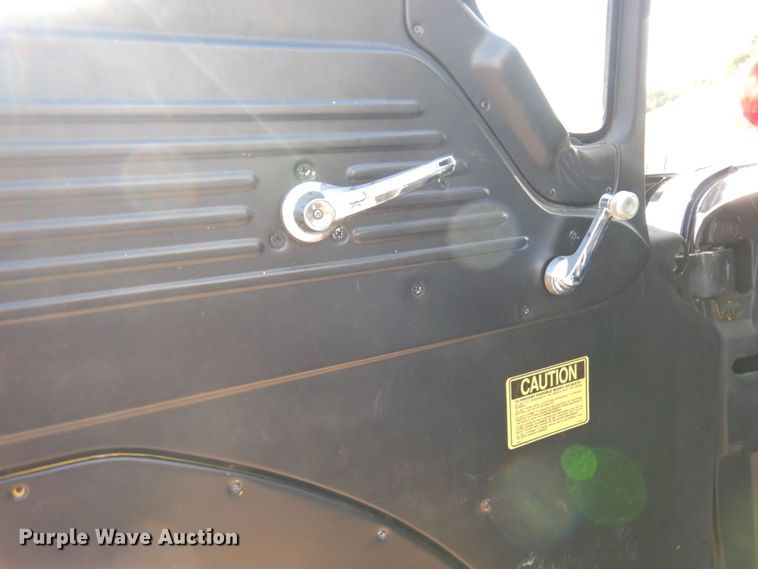 image for item MH9186 1987 Ford 8000  mobile command center