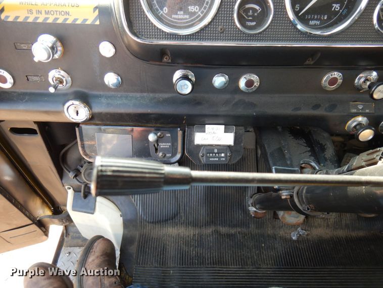 image for item MH9186 1987 Ford 8000  mobile command center