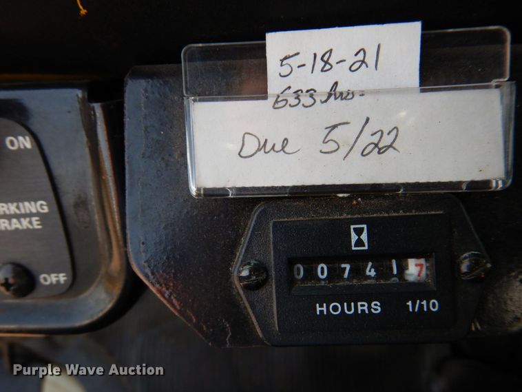 image for item MH9186 1987 Ford 8000  mobile command center