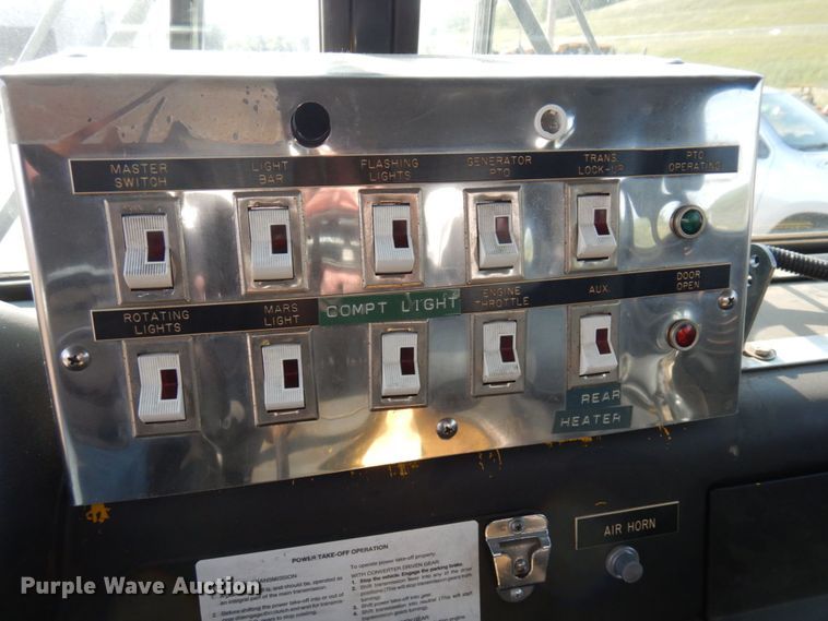 image for item MH9186 1987 Ford 8000  mobile command center