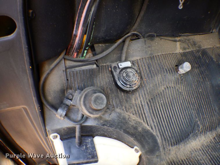 image for item MH9186 1987 Ford 8000  mobile command center