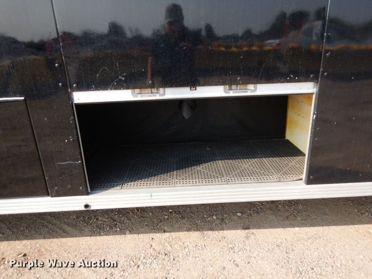 image for item MH9186 1987 Ford 8000  mobile command center